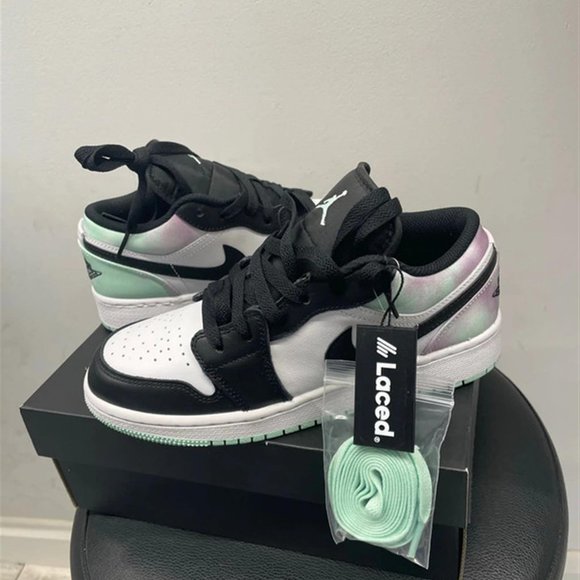 Authentic brand new Air Jordan 1 low - Picture 11 of 11